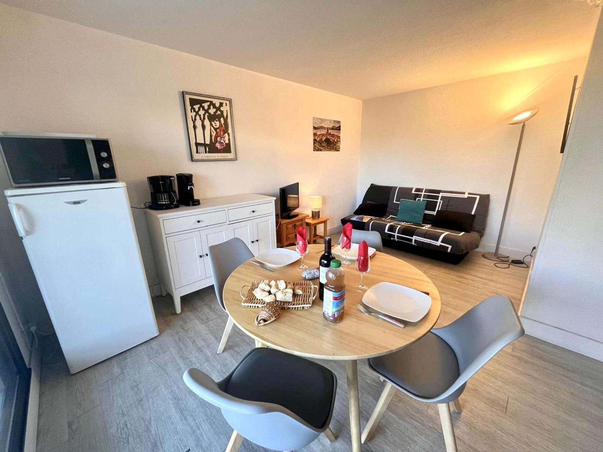 Appartement 2P, 4 Couchages, Terrasse Et Salon De Jardin A 200M De La Plage, Frejus - Fr-1-226A-22 ภายนอก รูปภาพ